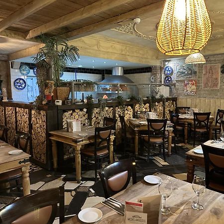 Michelangelos - Rooms, Restaurant & Bar เกทส์เฮด ภายนอก รูปภาพ