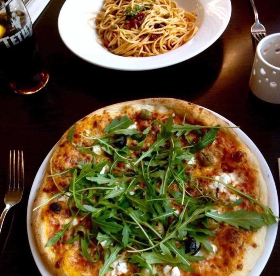 Michelangelos - Rooms, Restaurant & Bar เกทส์เฮด ภายนอก รูปภาพ